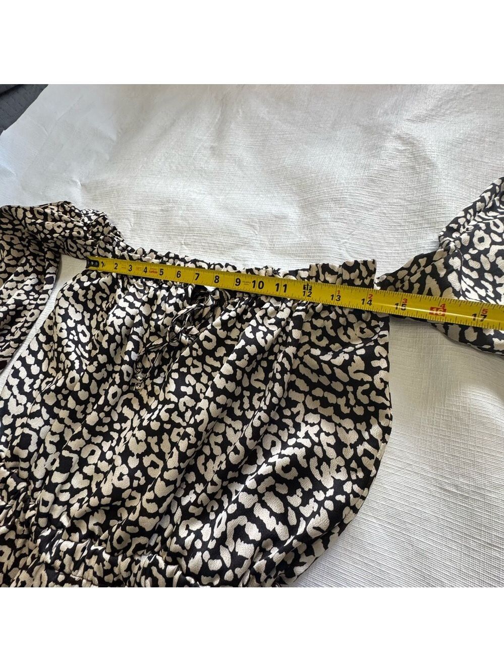Away Black and White Patterned Jumpsuit off shoulder size Medium - Picture 10 of 13